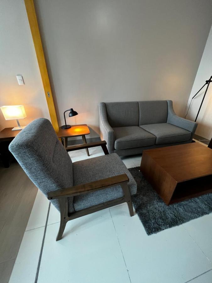1 Bedroom Uptown Bgc Across Uptown Mall Manila Luaran gambar