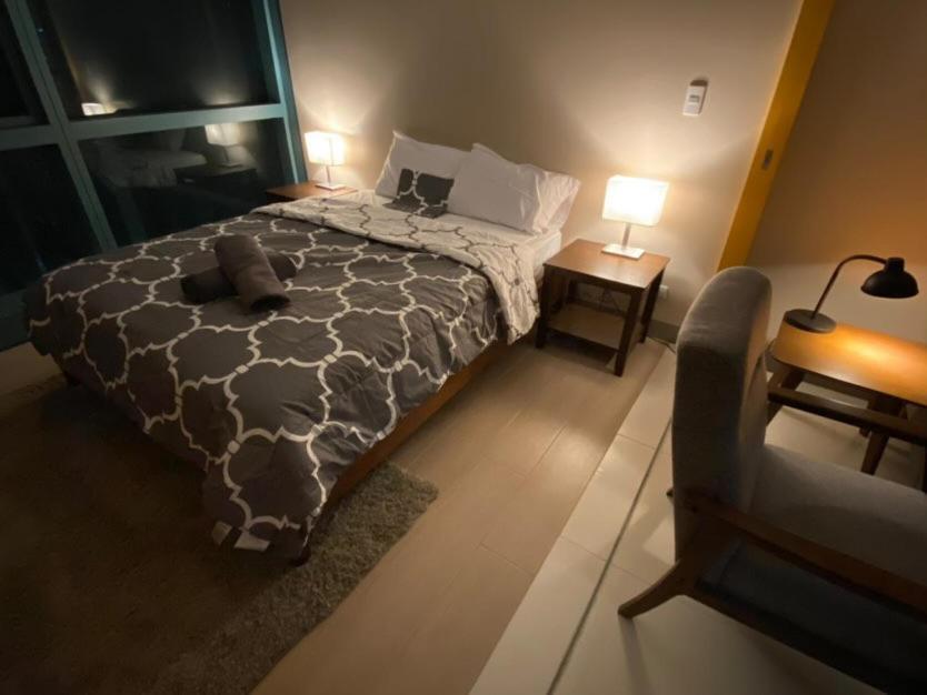 1 Bedroom Uptown Bgc Across Uptown Mall Manila Luaran gambar