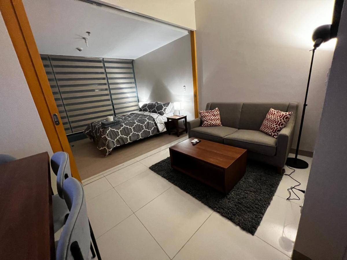 1 Bedroom Uptown Bgc Across Uptown Mall Manila Luaran gambar