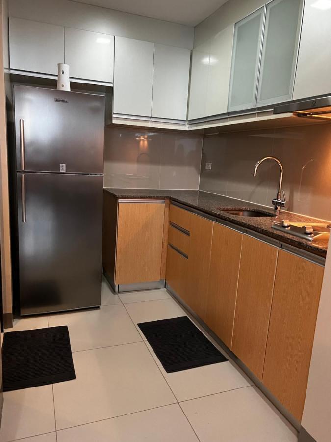 1 Bedroom Uptown Bgc Across Uptown Mall Manila Luaran gambar