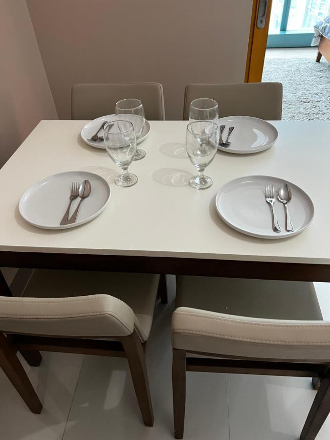 1 Bedroom Uptown Bgc Across Uptown Mall Manila Luaran gambar