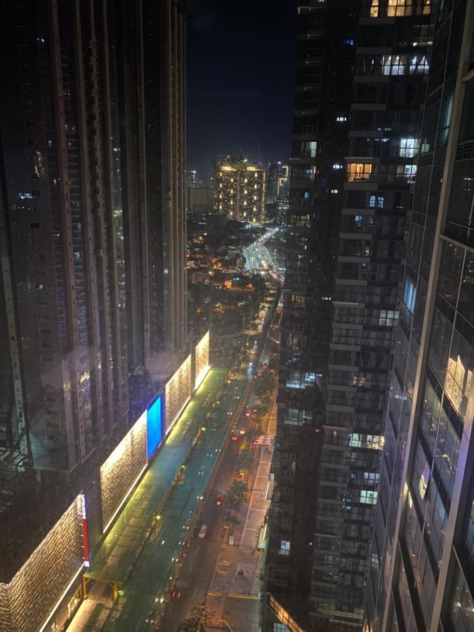1 Bedroom Uptown Bgc Across Uptown Mall Manila Luaran gambar